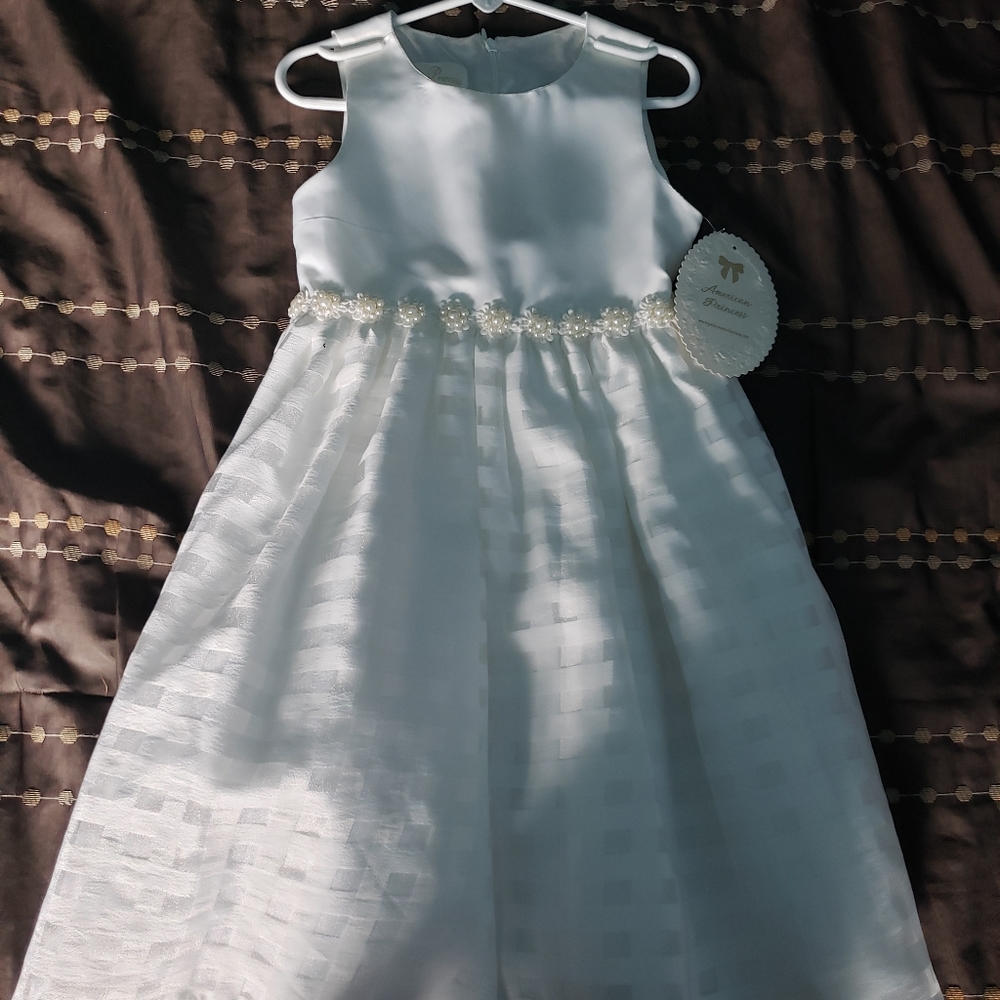 Beautiful size 6t white dress